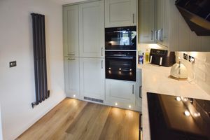 Kitchen- click for photo gallery